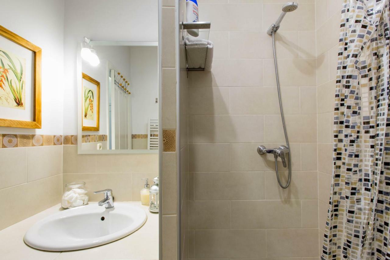 Apartamento Temporada Мадрид Екстериор снимка